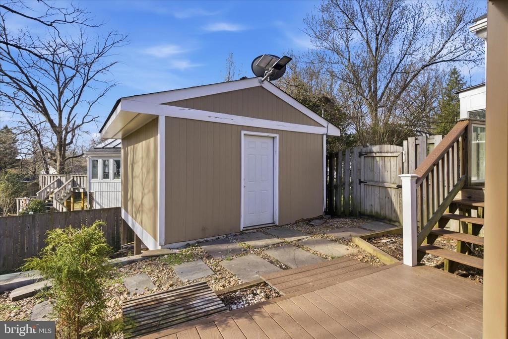 5515 WESTCLIFF COURT