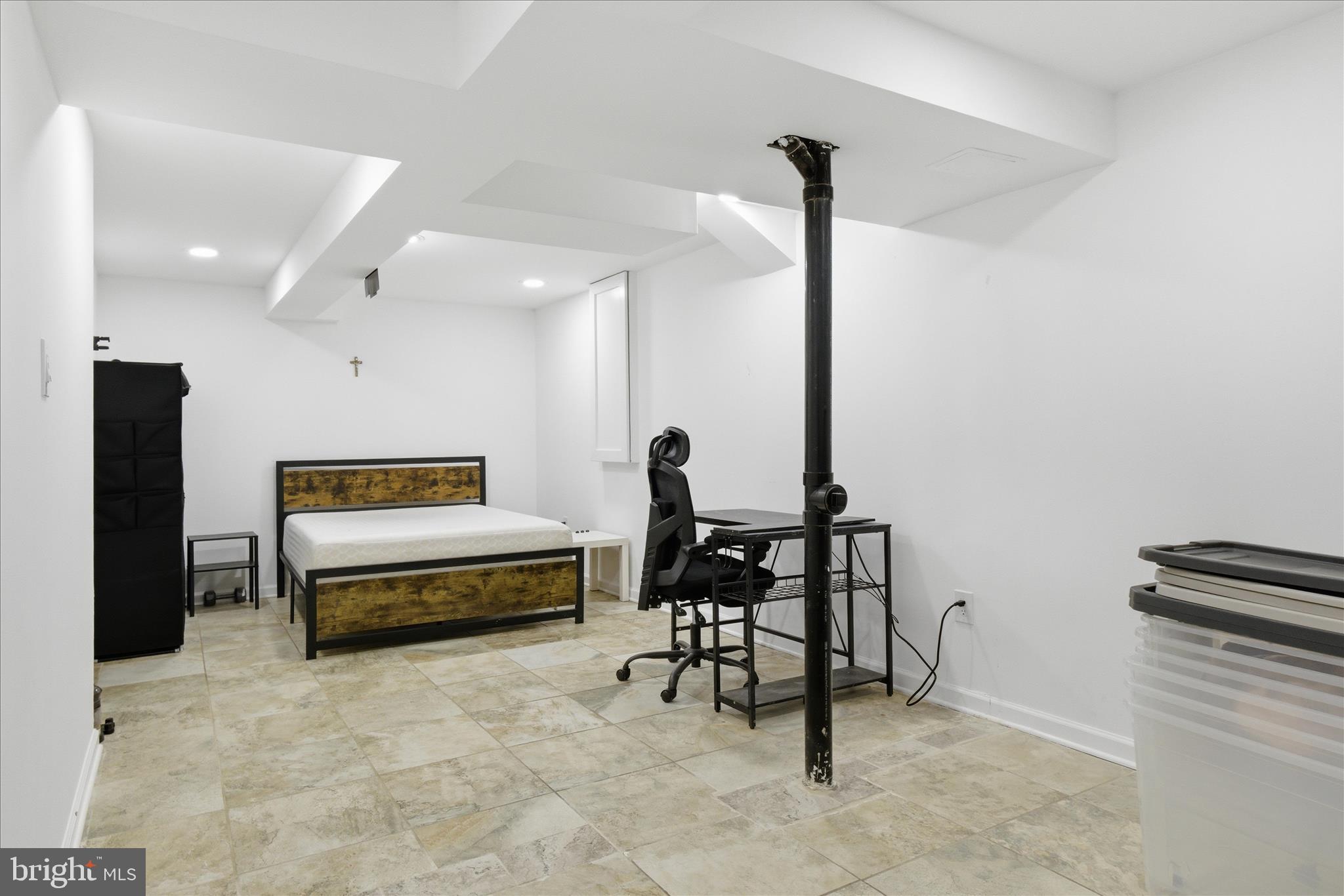 5515 WESTCLIFF COURT