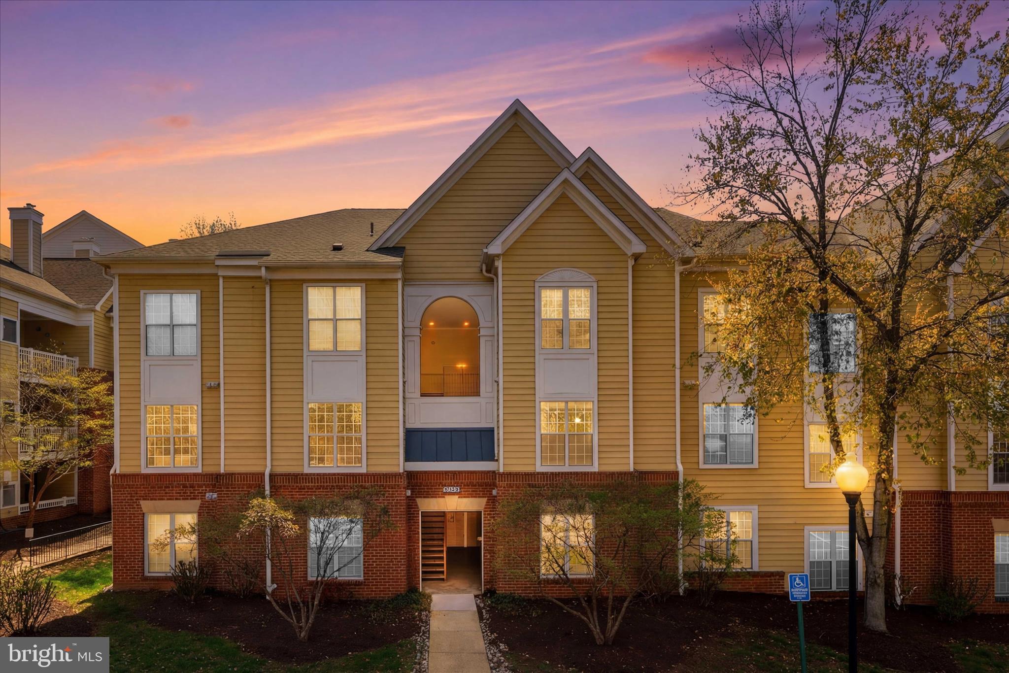 12907 ALTON SQUARE 201