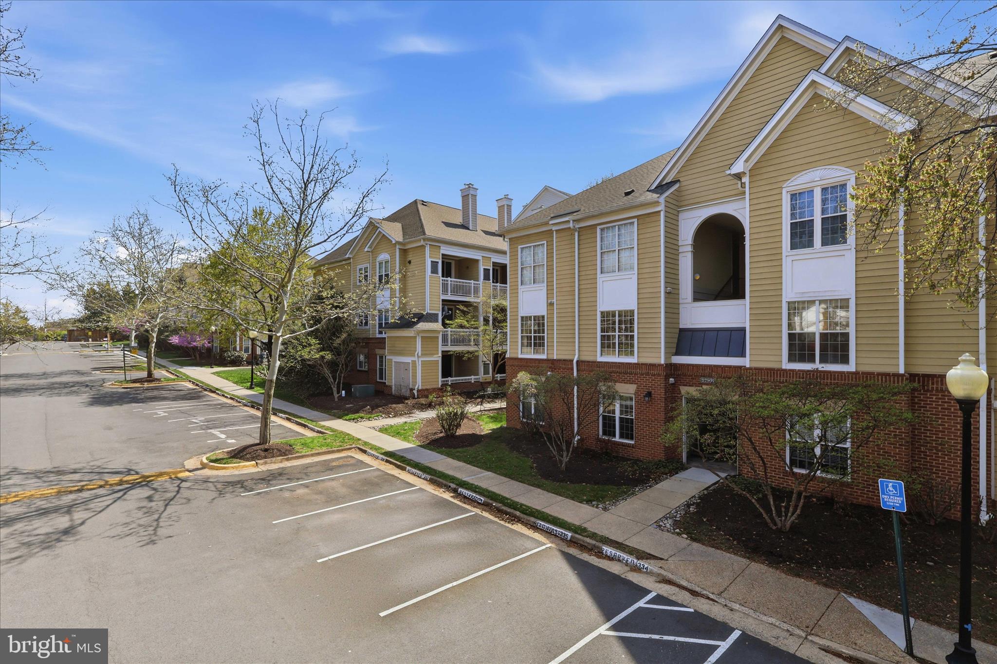 12907 ALTON SQUARE 201