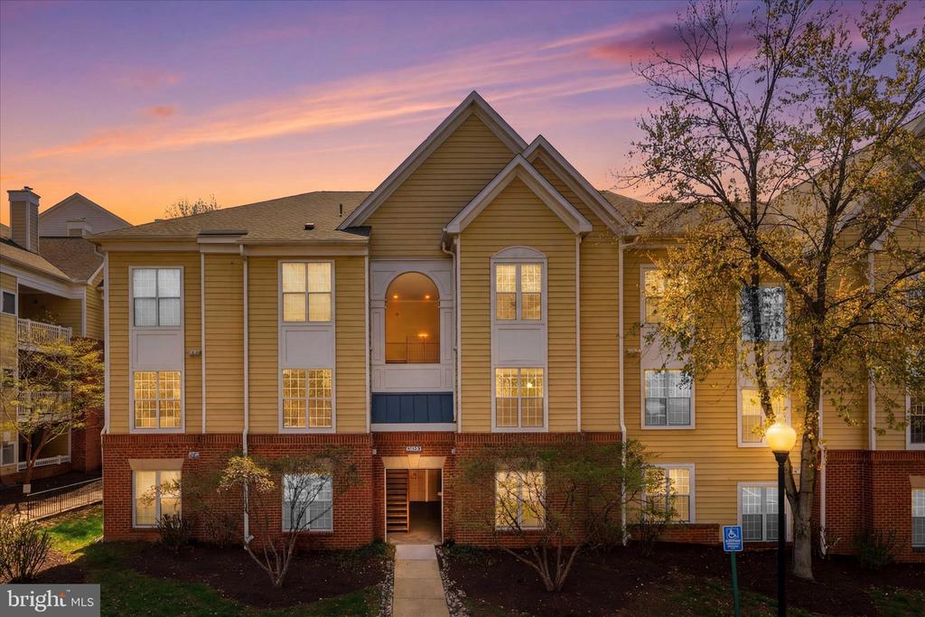 12907 ALTON SQUARE 201