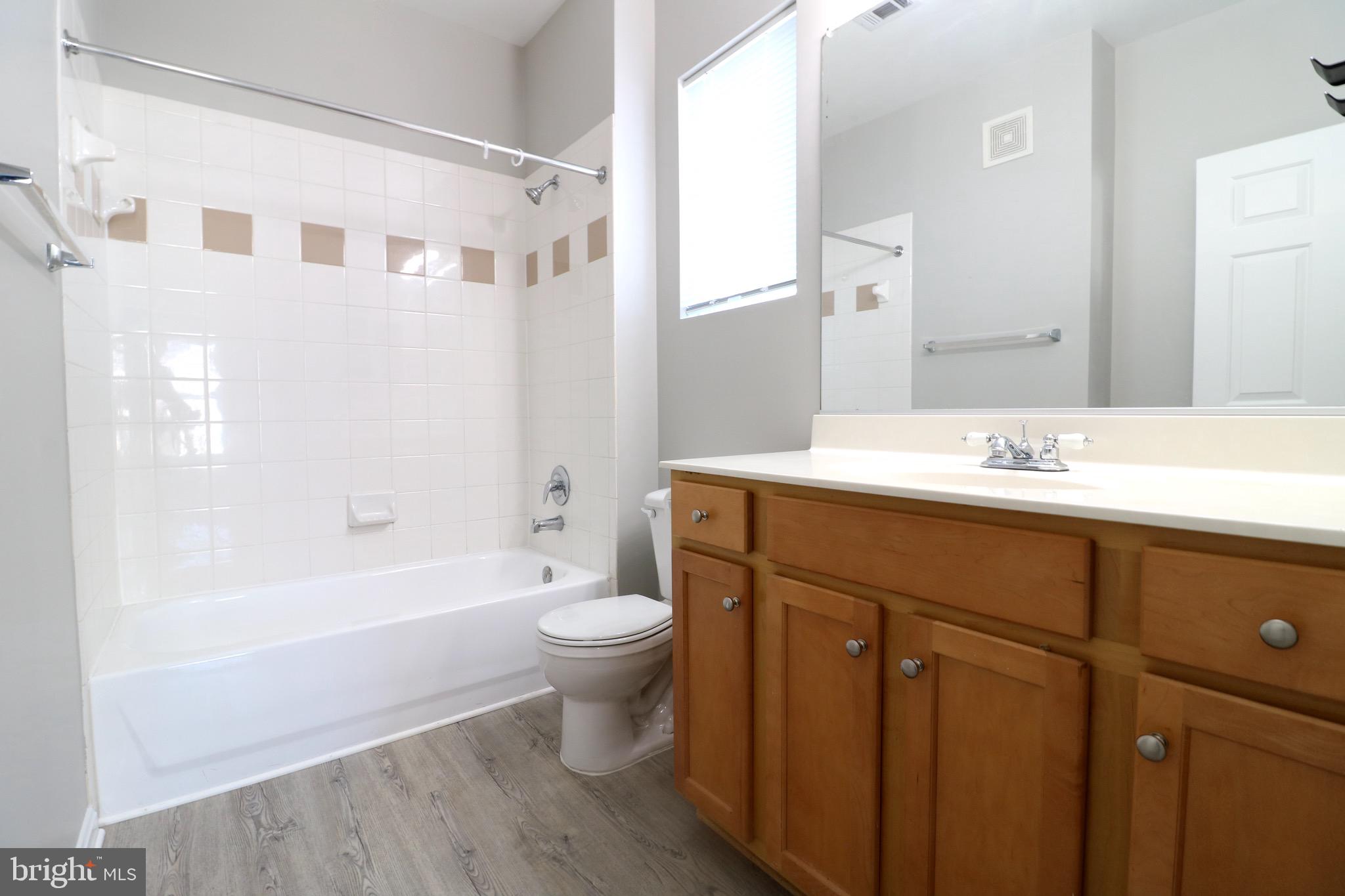 5117 TRAVIS EDWARD WAY E 5117E