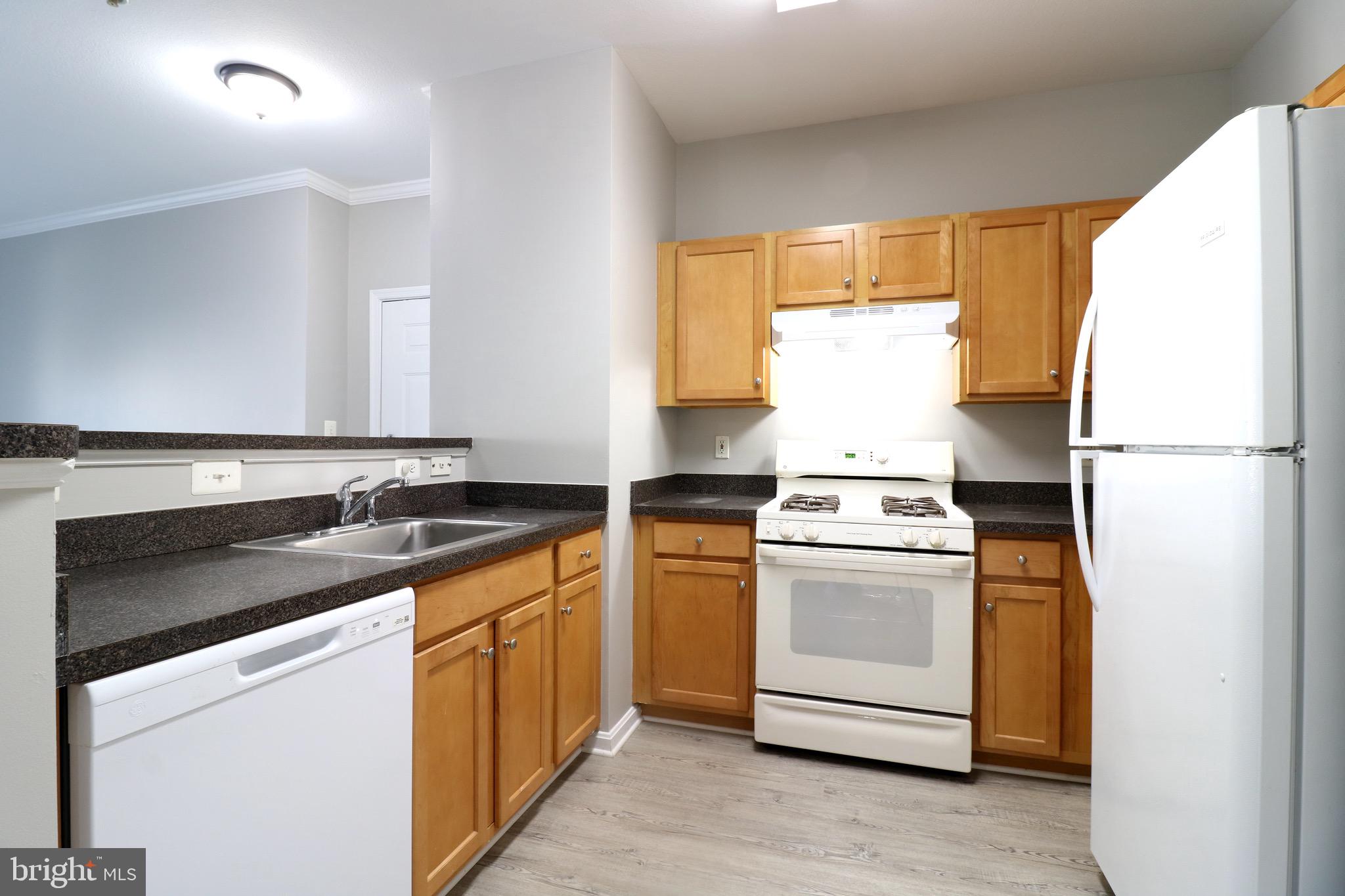 5117 TRAVIS EDWARD WAY E 5117E