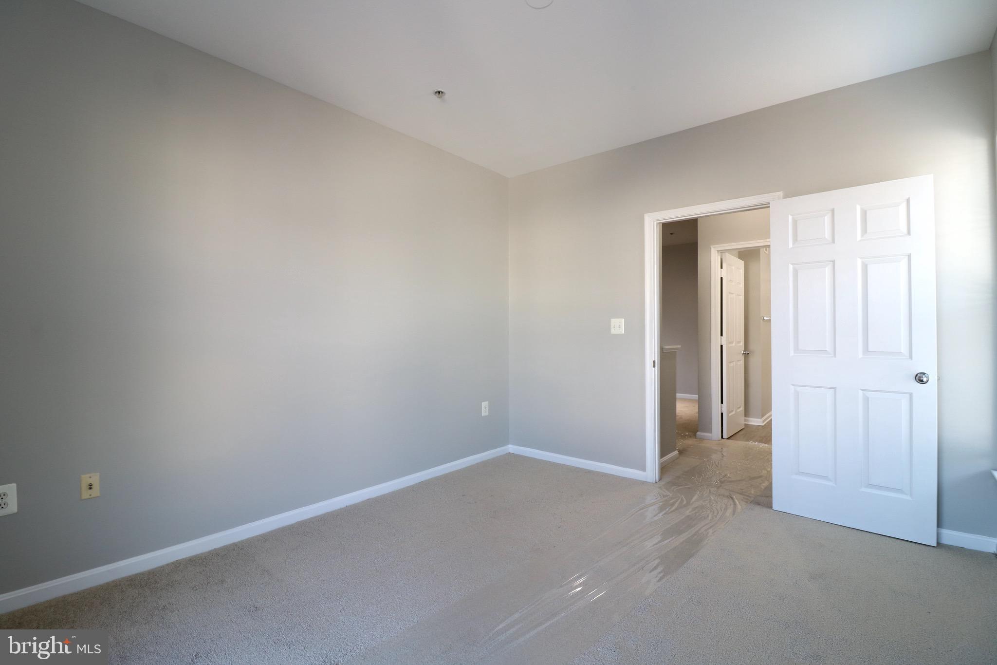 5117 TRAVIS EDWARD WAY E 5117E