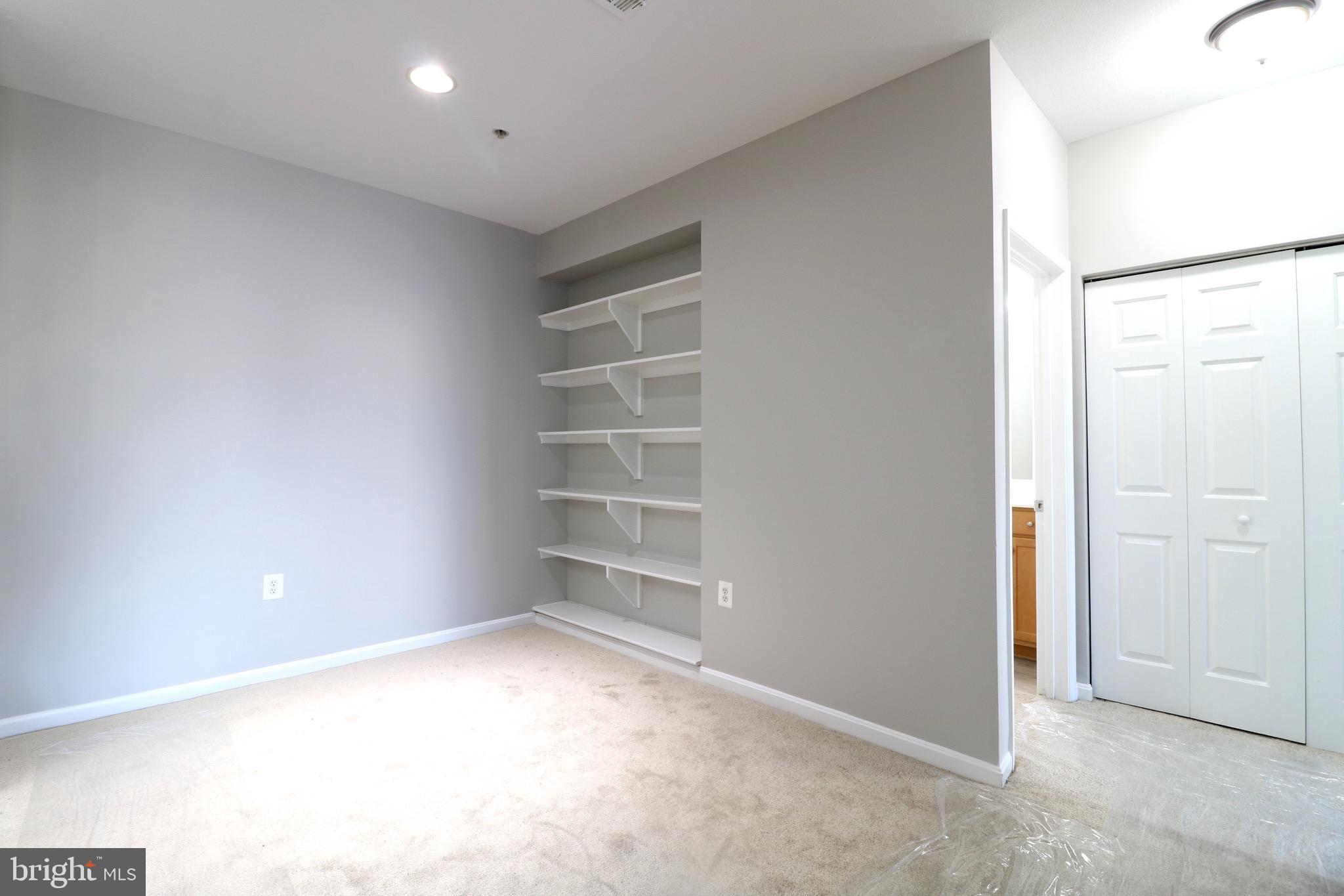 5117 TRAVIS EDWARD WAY E 5117E