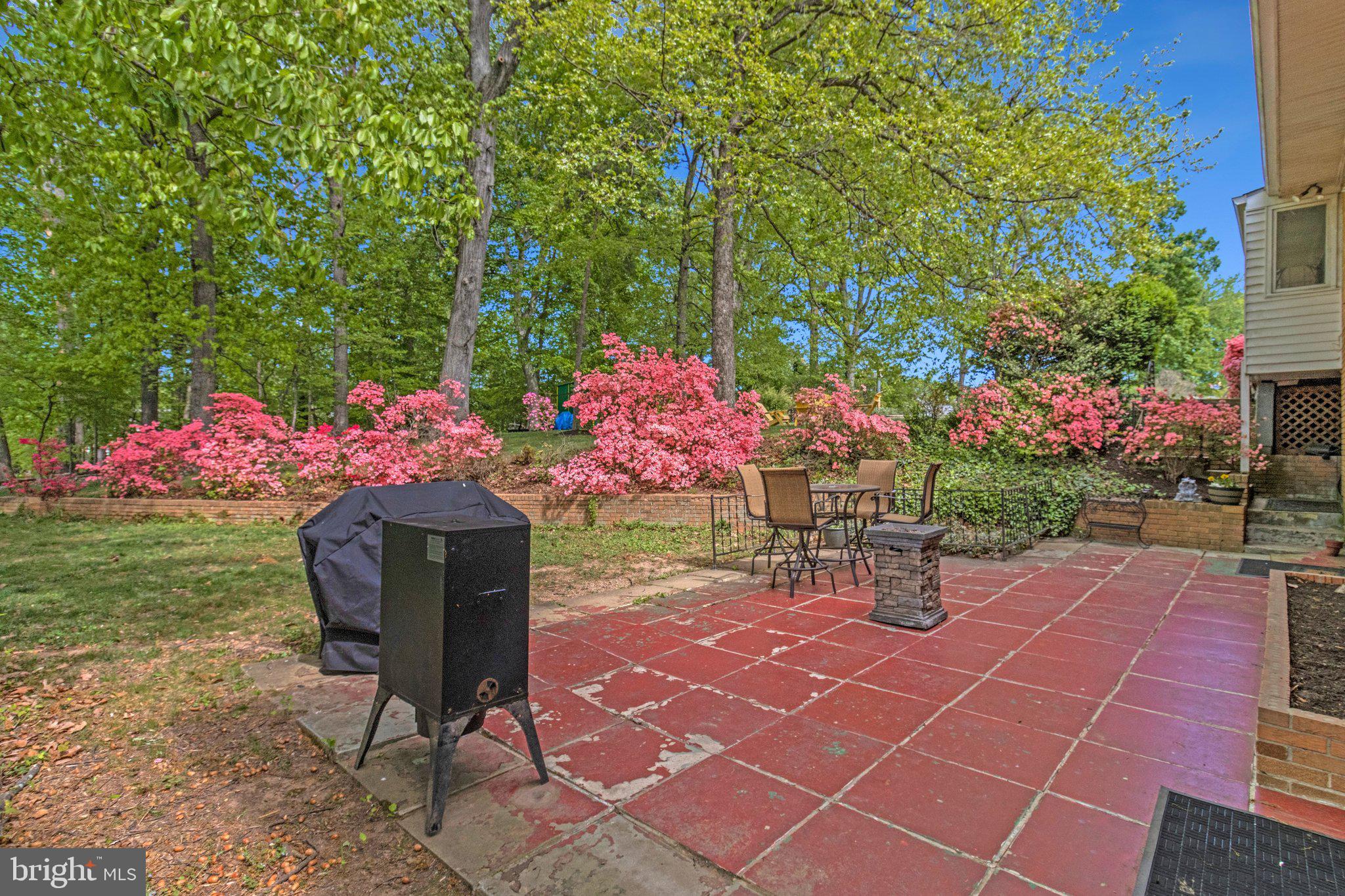 5655 GLENWOOD DRIVE