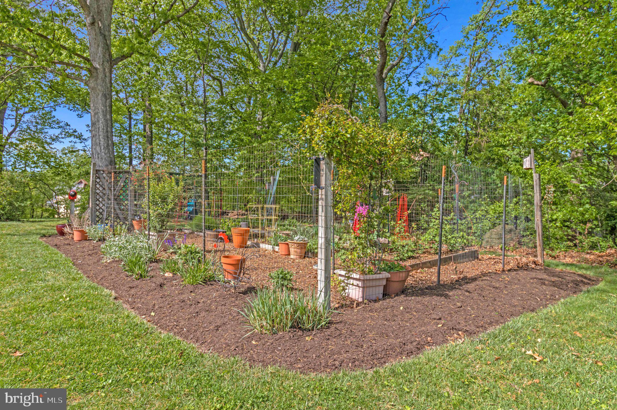 5655 GLENWOOD DRIVE