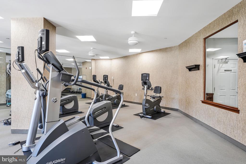 11800 SUNSET HILLS ROAD 506