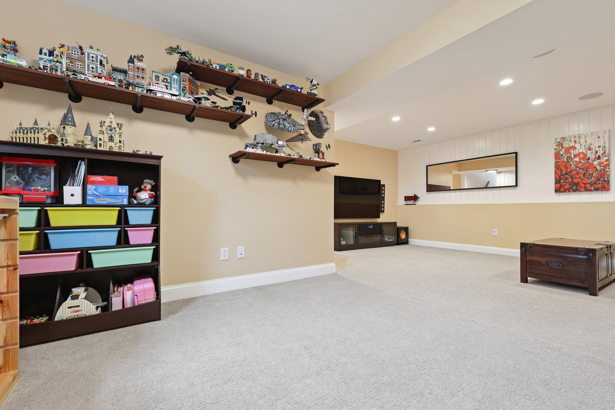 1550 POWELLS TAVERN PLACE