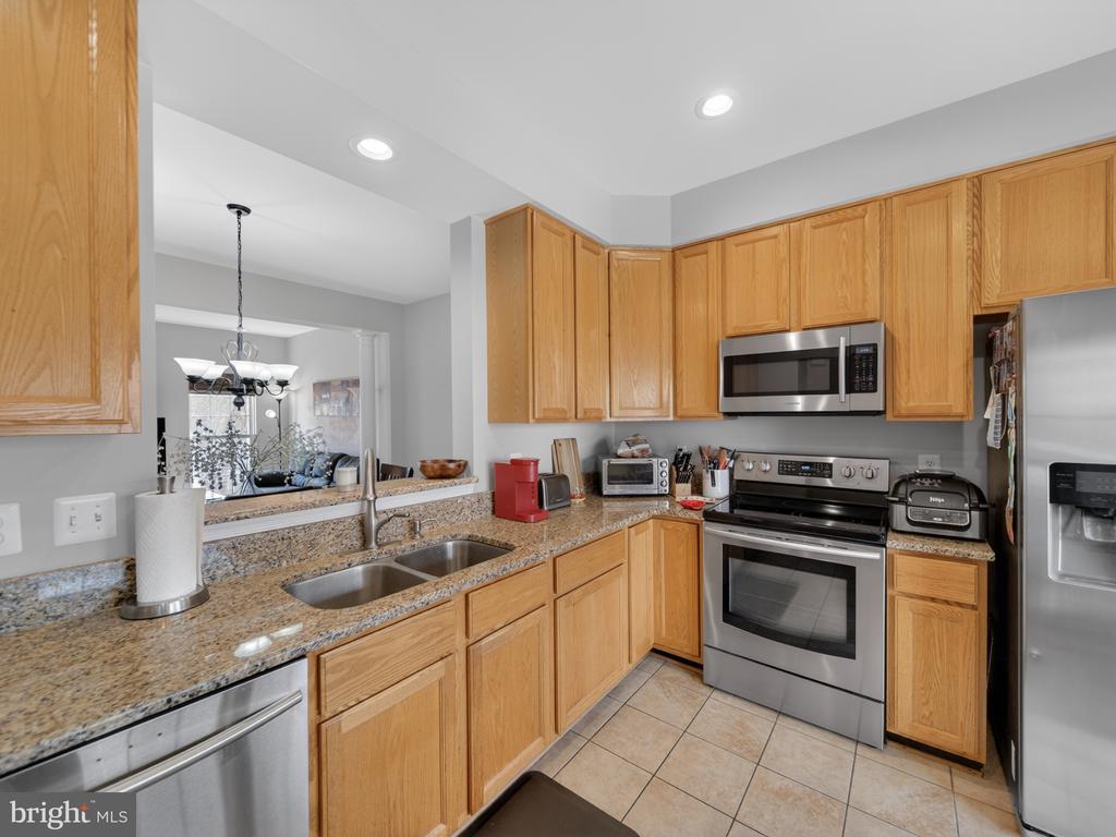 14334 STONEWATER COURT