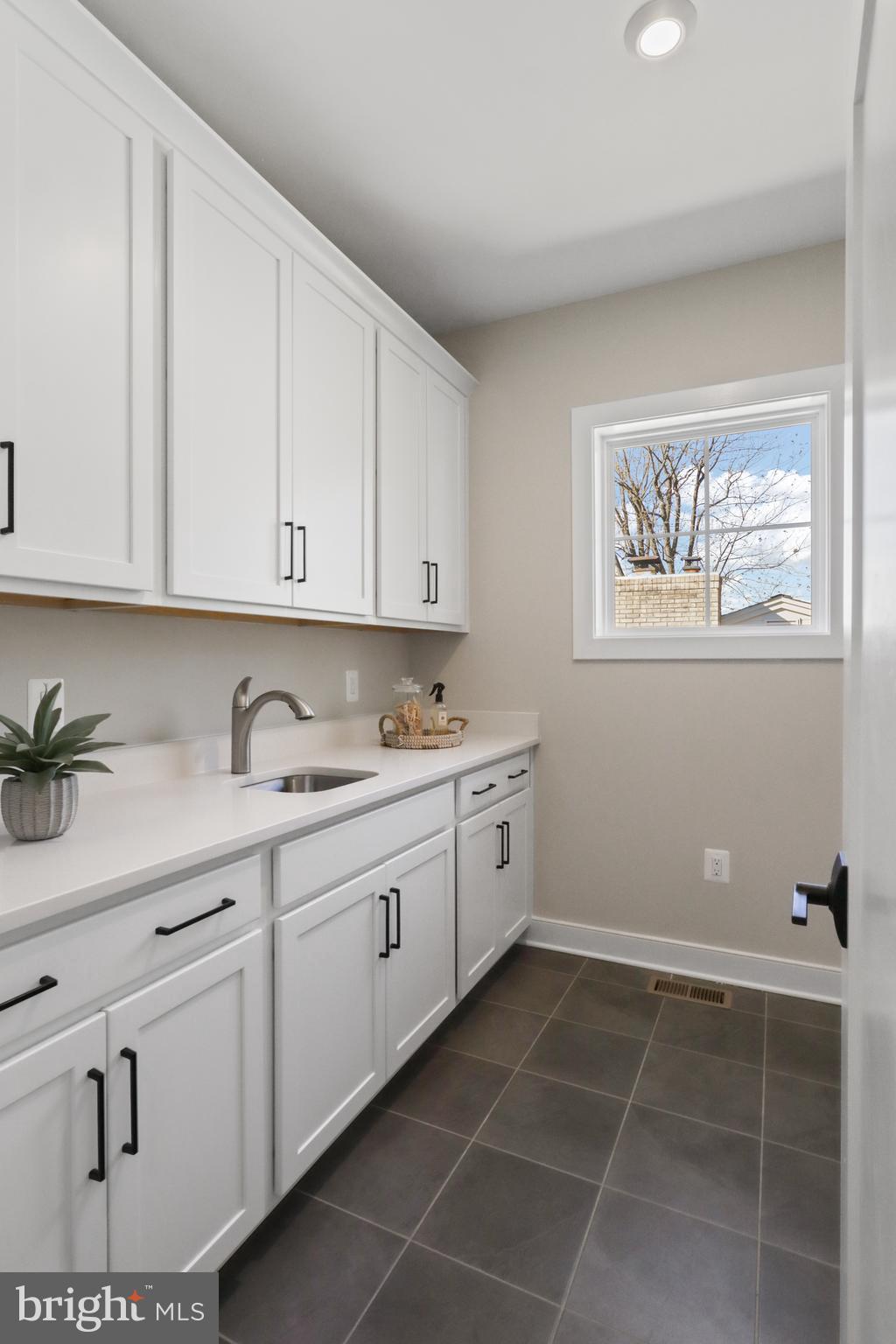 602 KINGSLEY ROAD SW