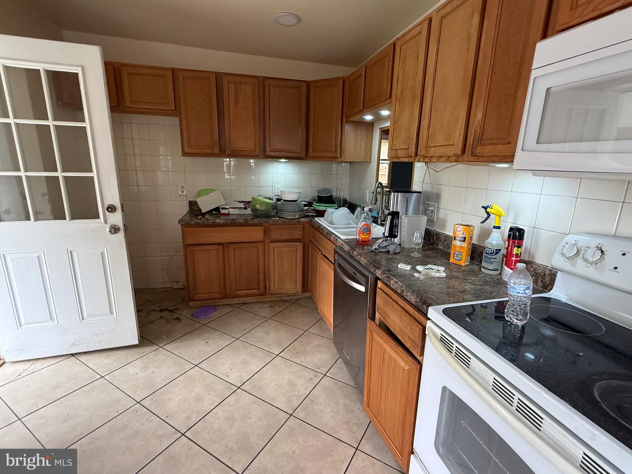 2622 GROVETON STREET