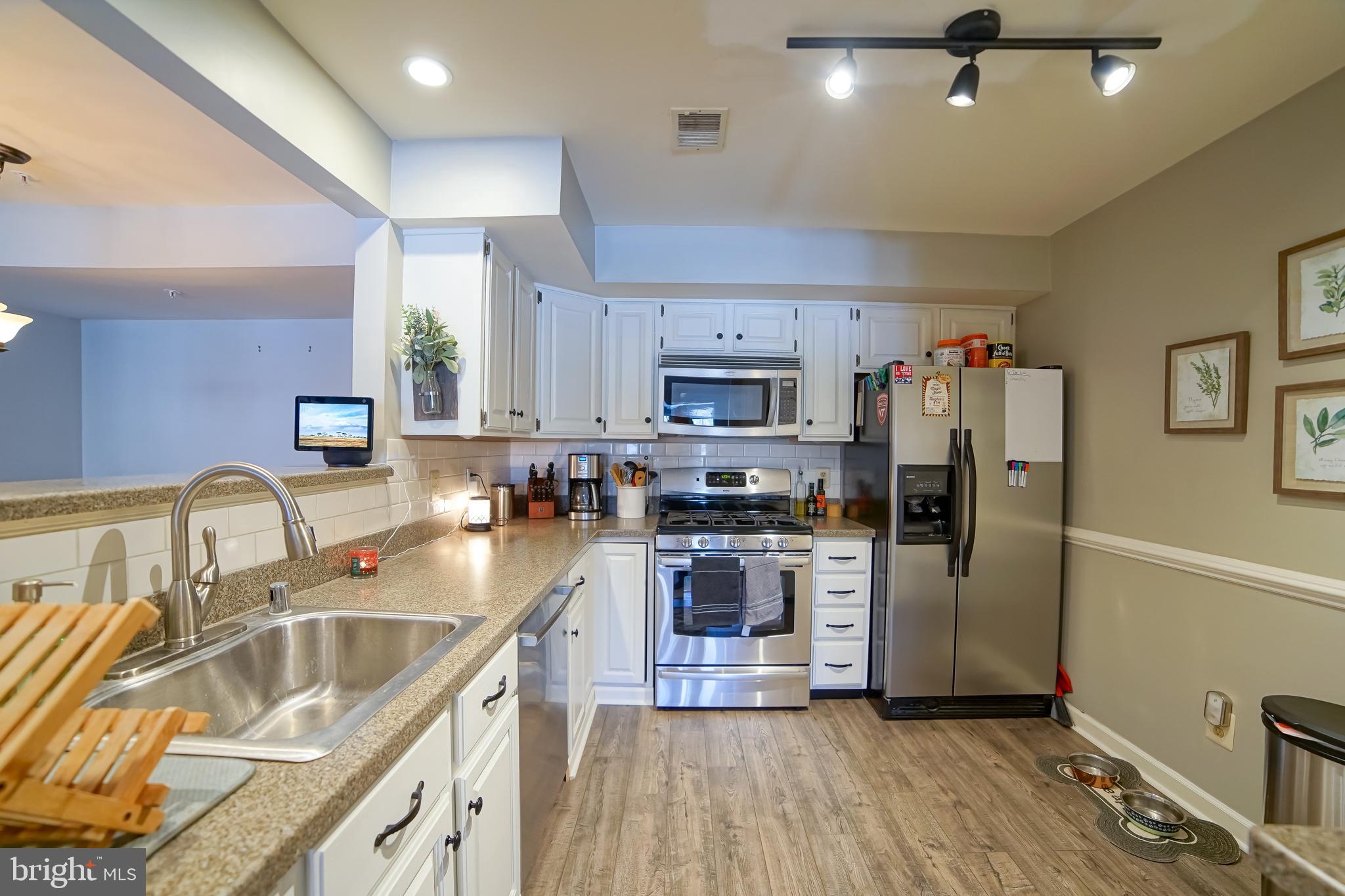12205 FAIRFIELD HOUSE DRIVE 605B