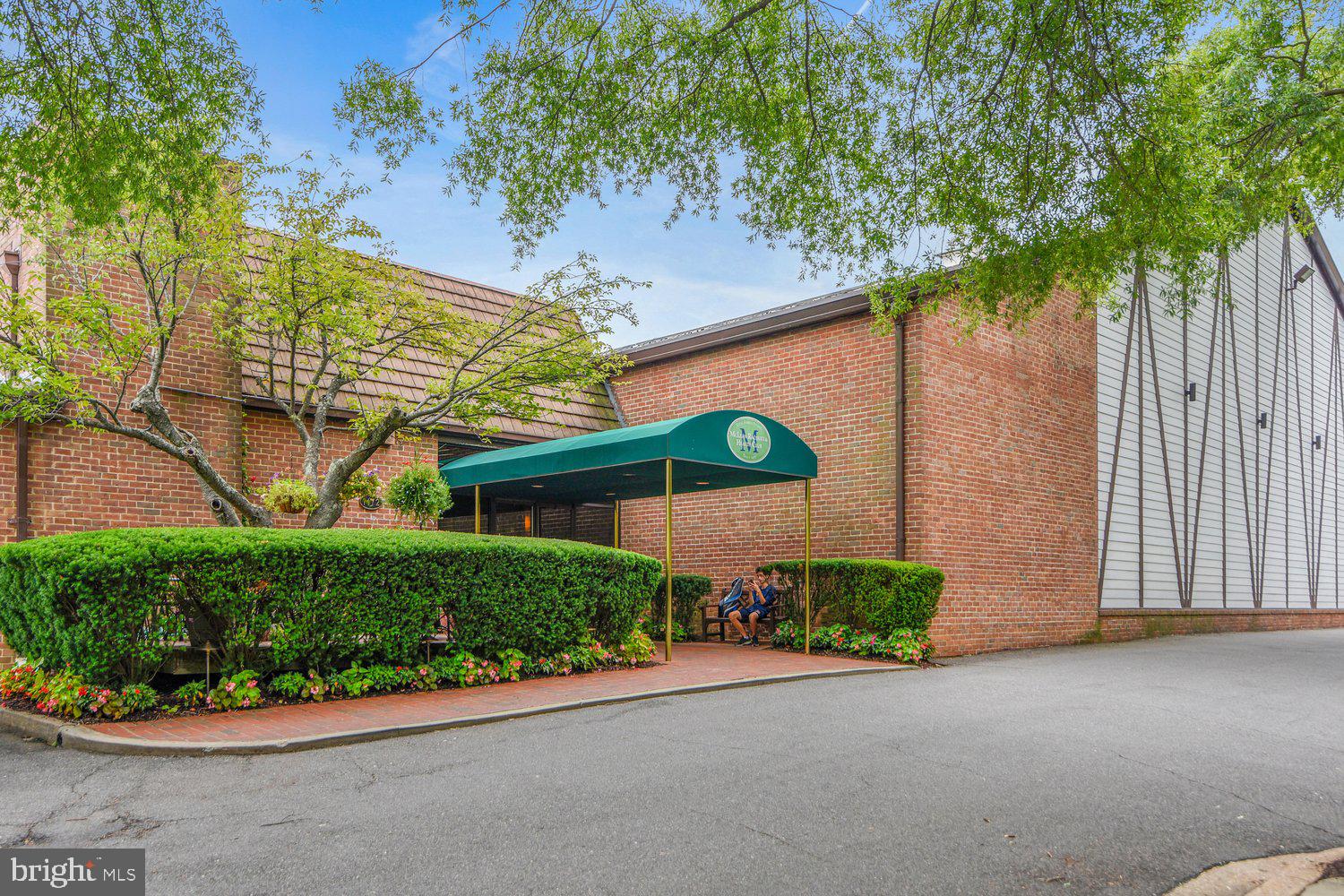 1521 SPRING GATE DRIVE 10211