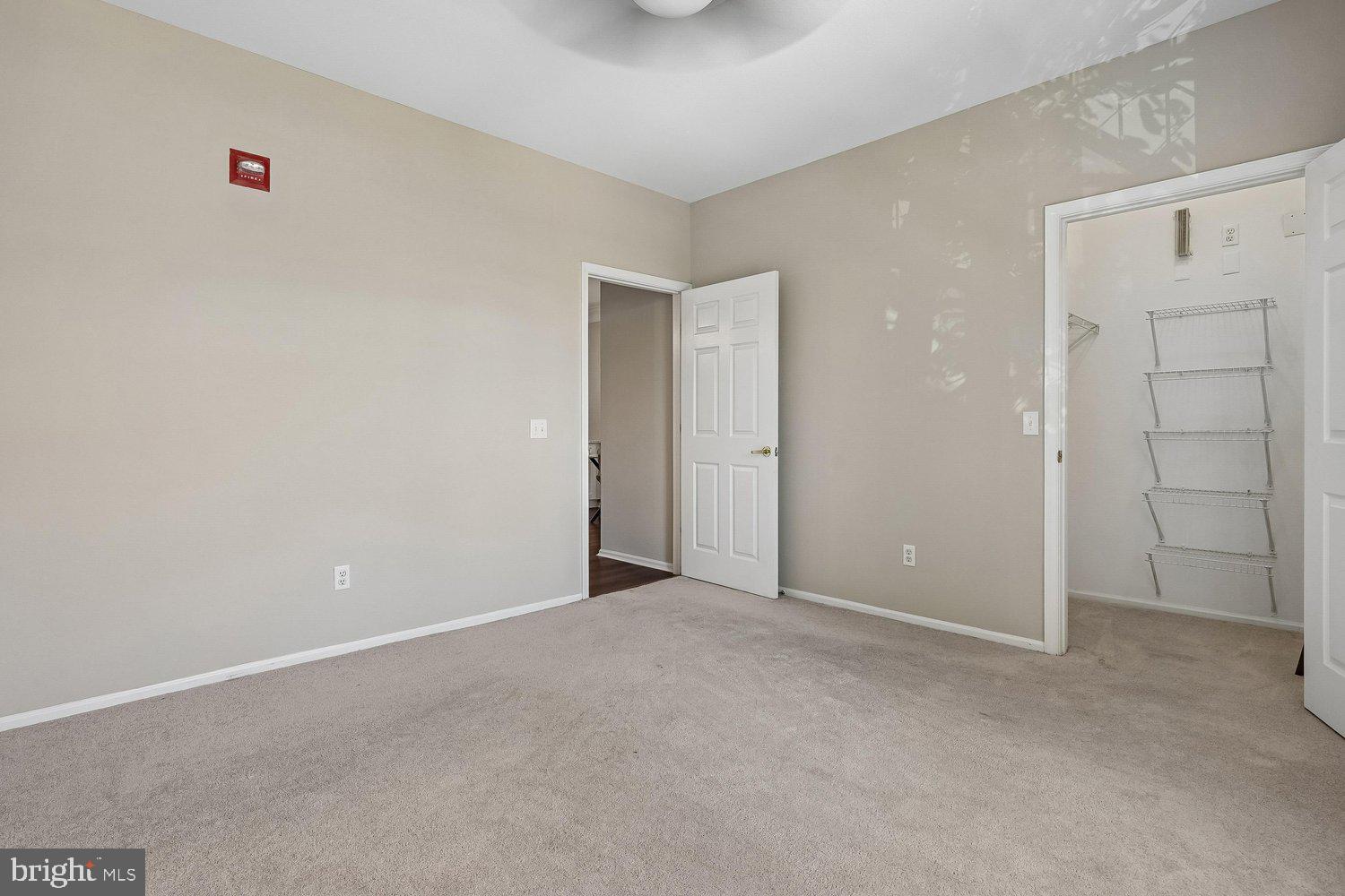1521 SPRING GATE DRIVE 10211