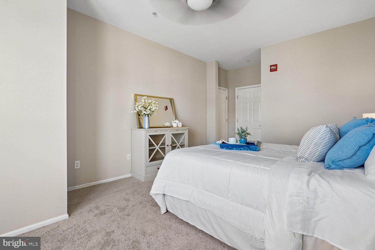 1521 SPRING GATE DRIVE 10211