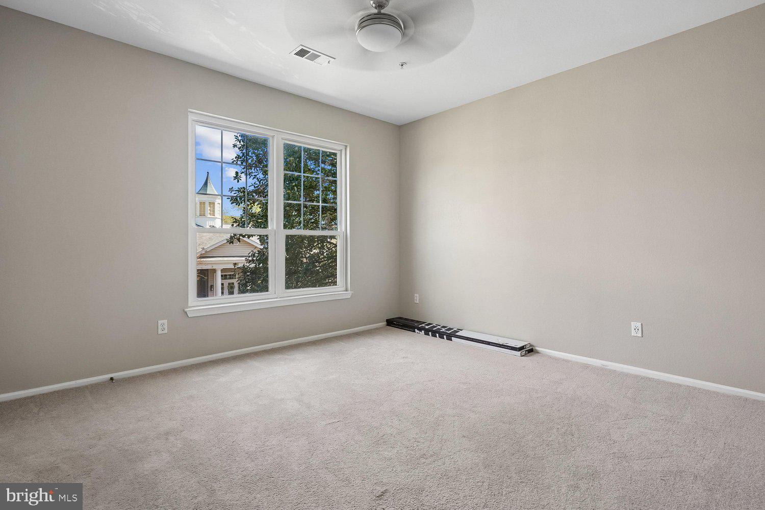 1521 SPRING GATE DRIVE 10211