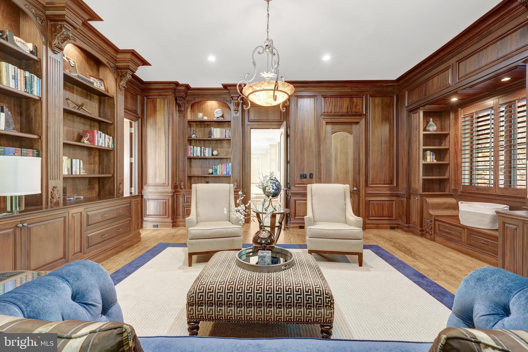 1239 DALEVIEW DRIVE