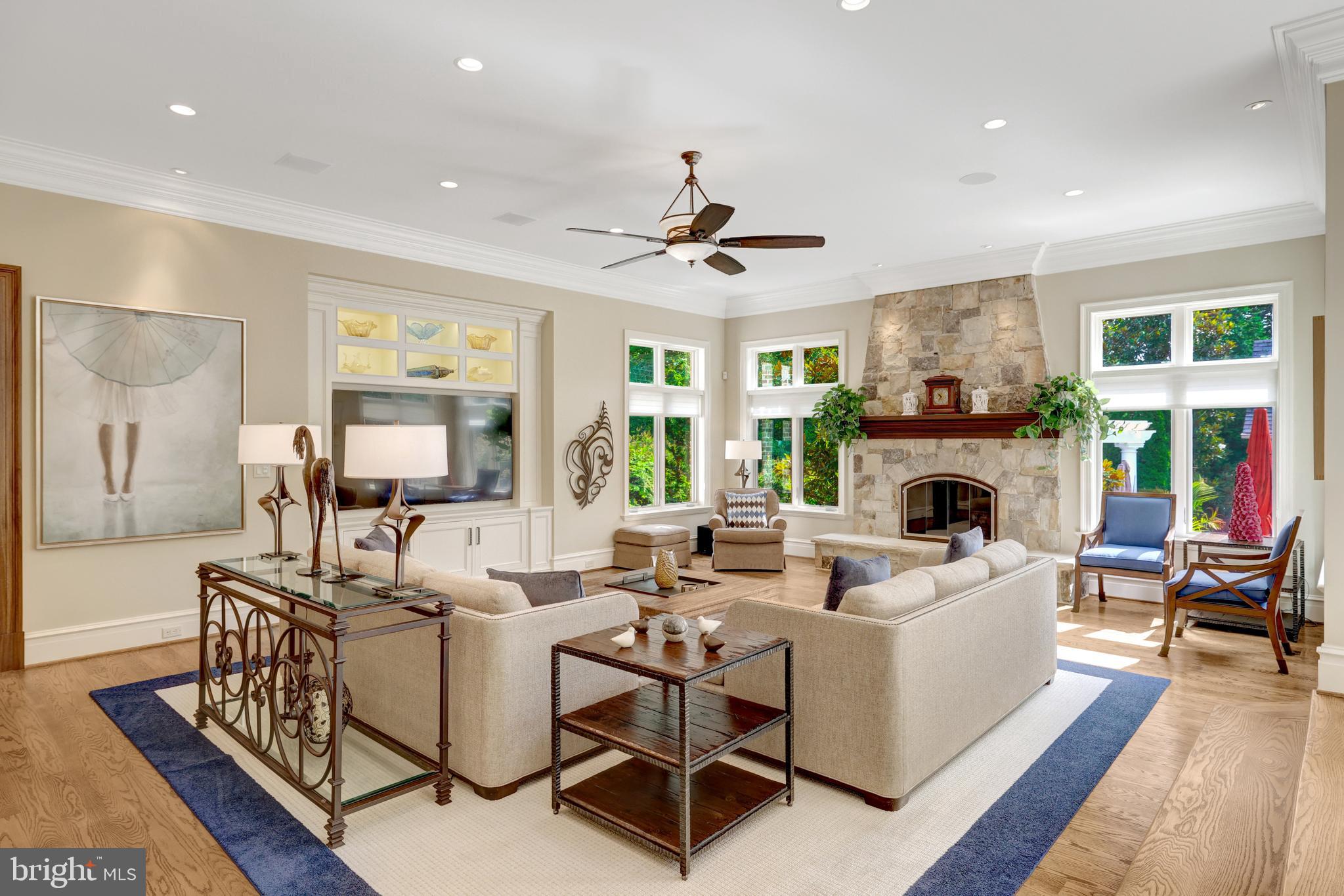 1239 DALEVIEW DRIVE