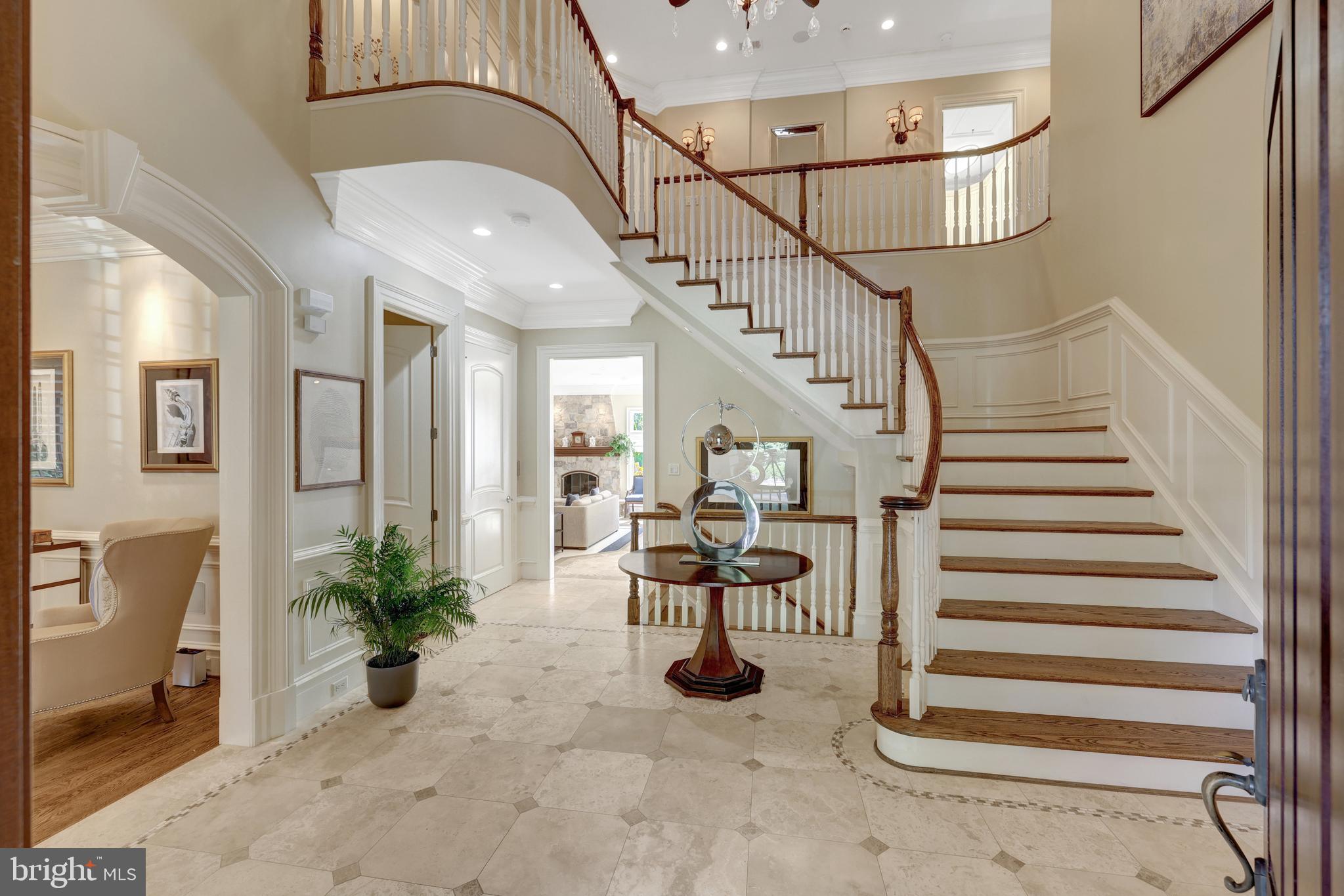 1239 DALEVIEW DRIVE