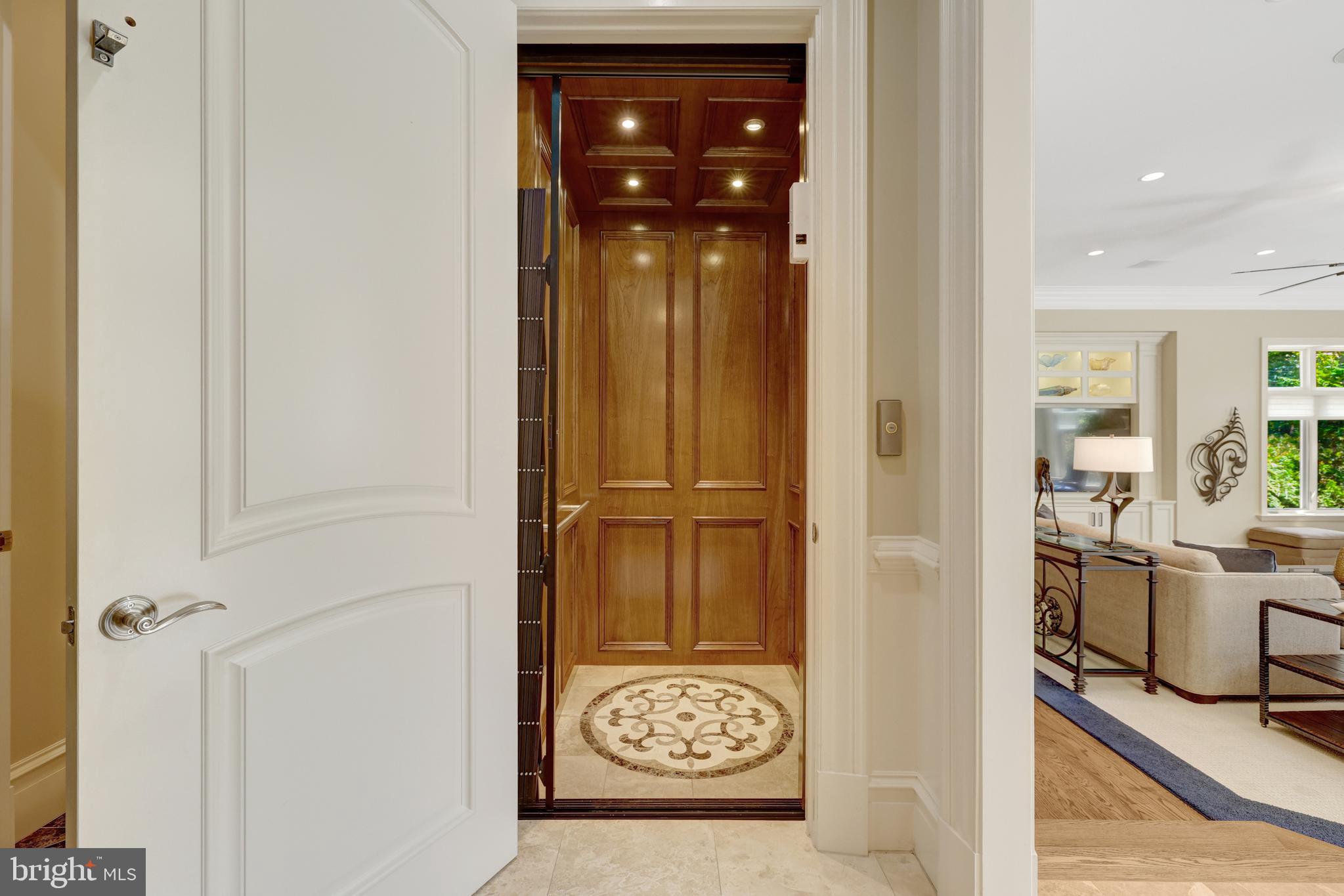 1239 DALEVIEW DRIVE