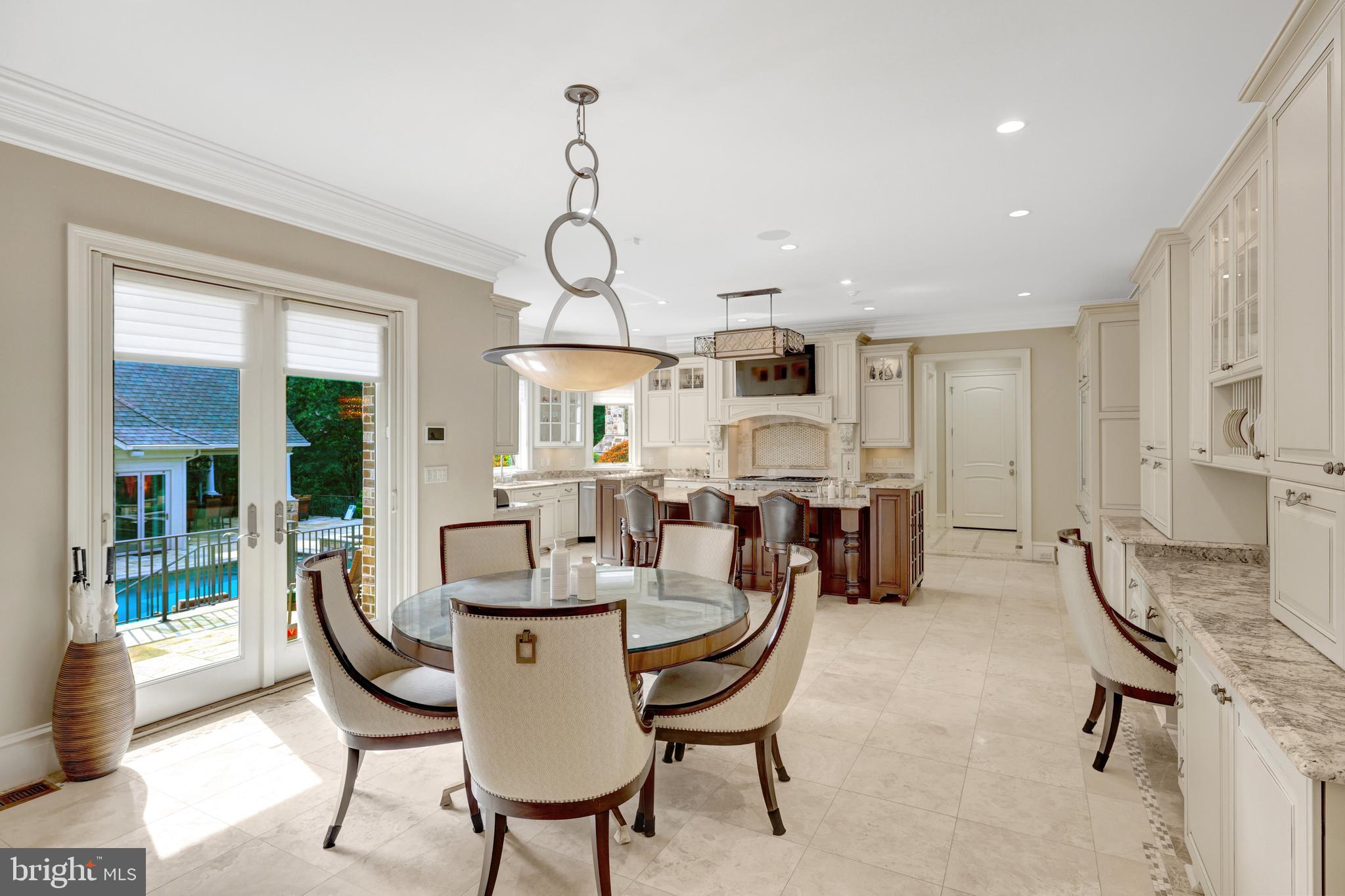 1239 DALEVIEW DRIVE