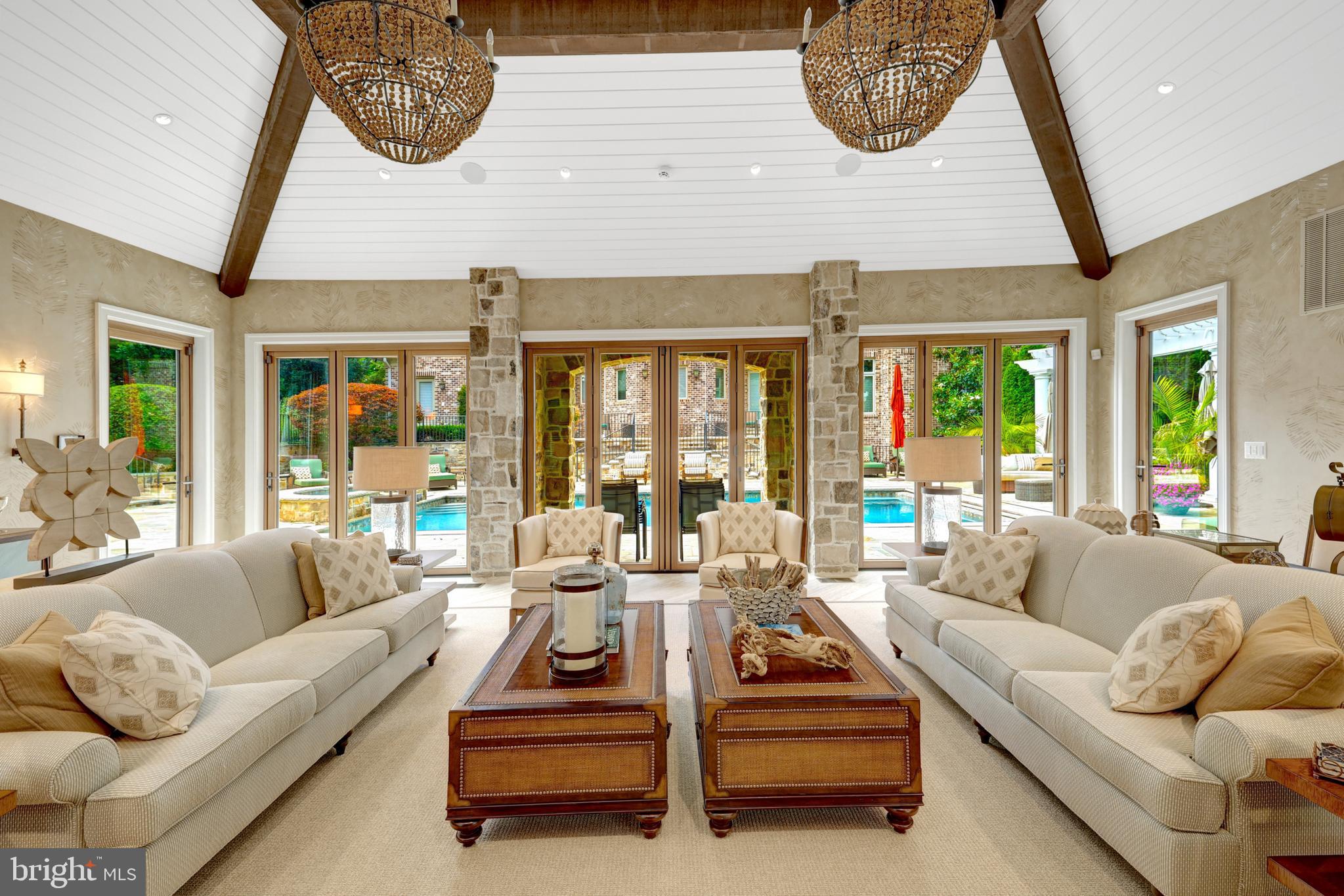 1239 DALEVIEW DRIVE