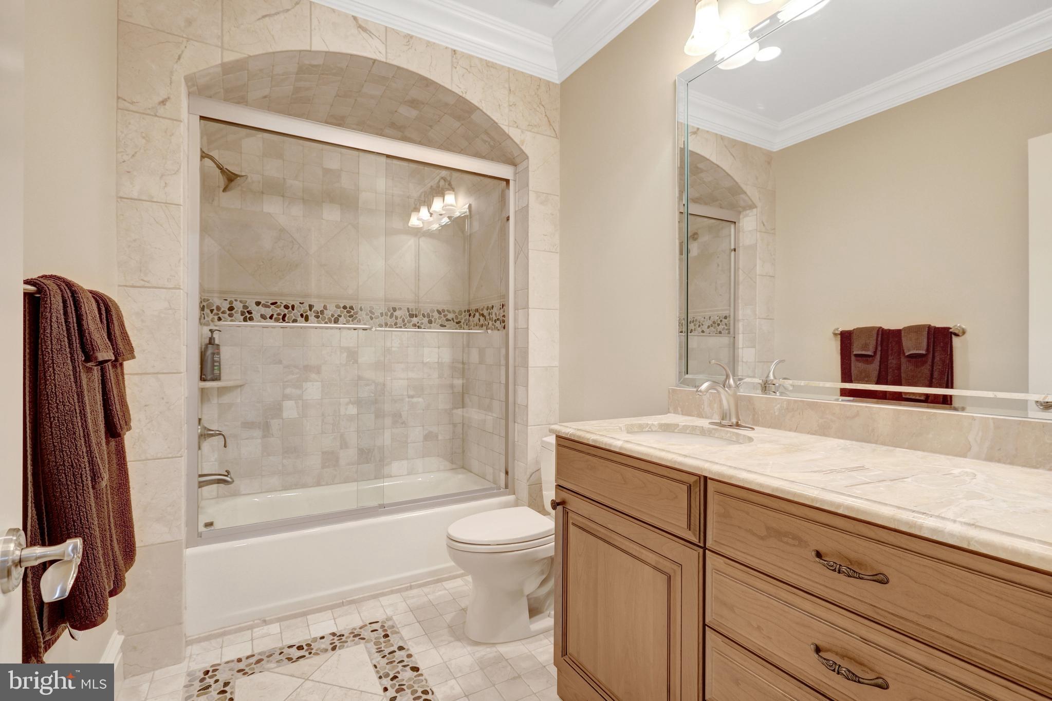 1239 DALEVIEW DRIVE