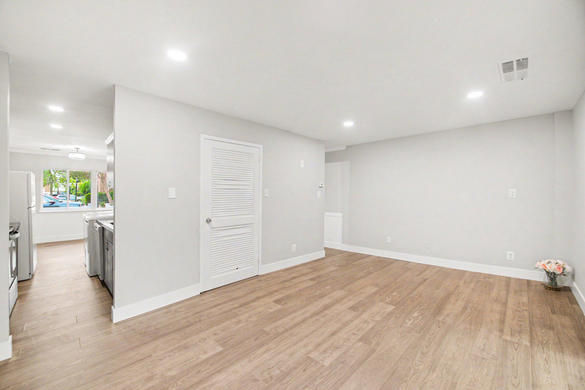 1219 ALABAMA DRIVE