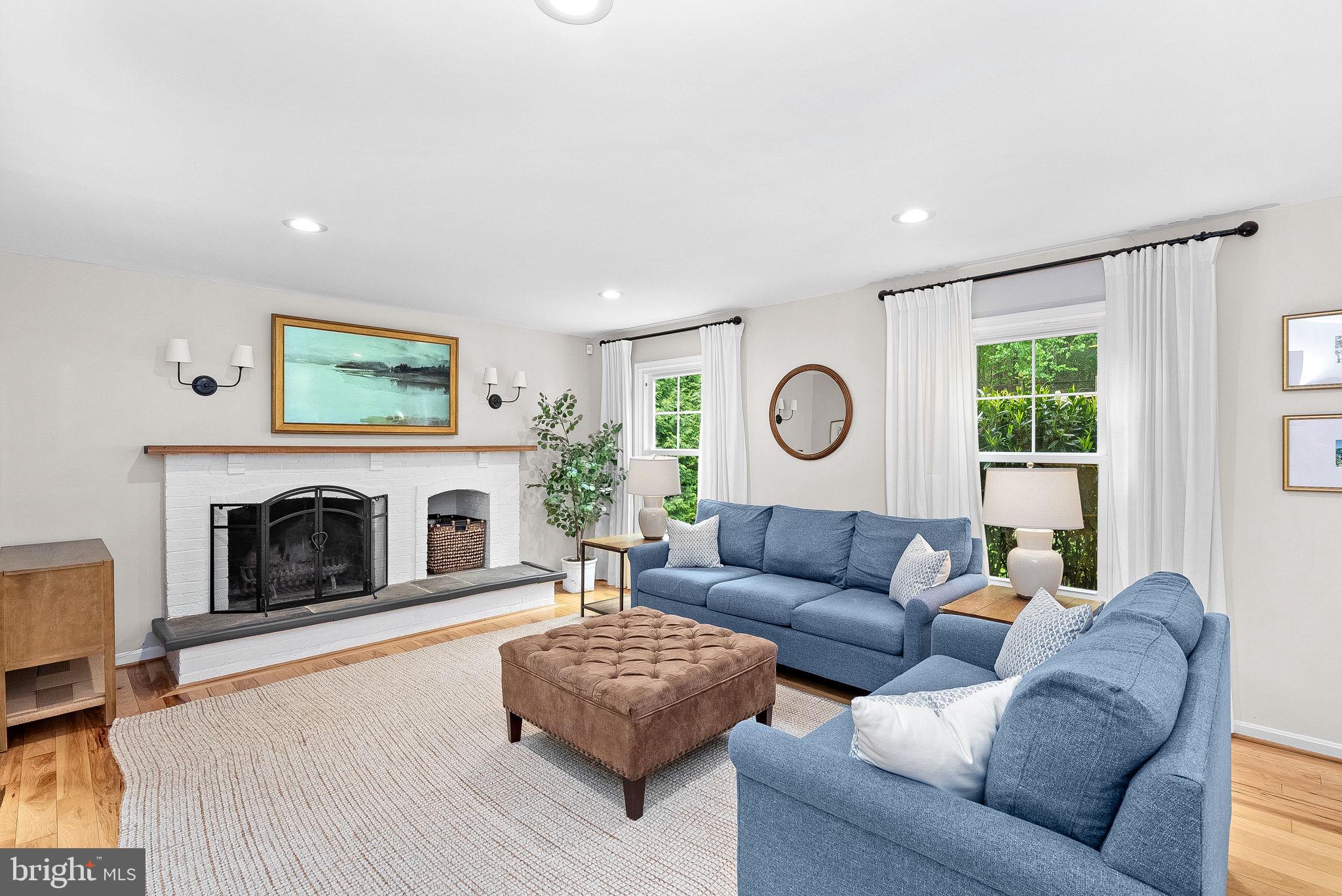 811 FOLLIN FARM LANE