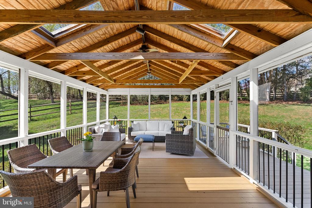 811 FOLLIN FARM LANE