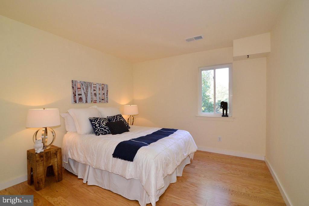 11803 BRETON COURT 32C