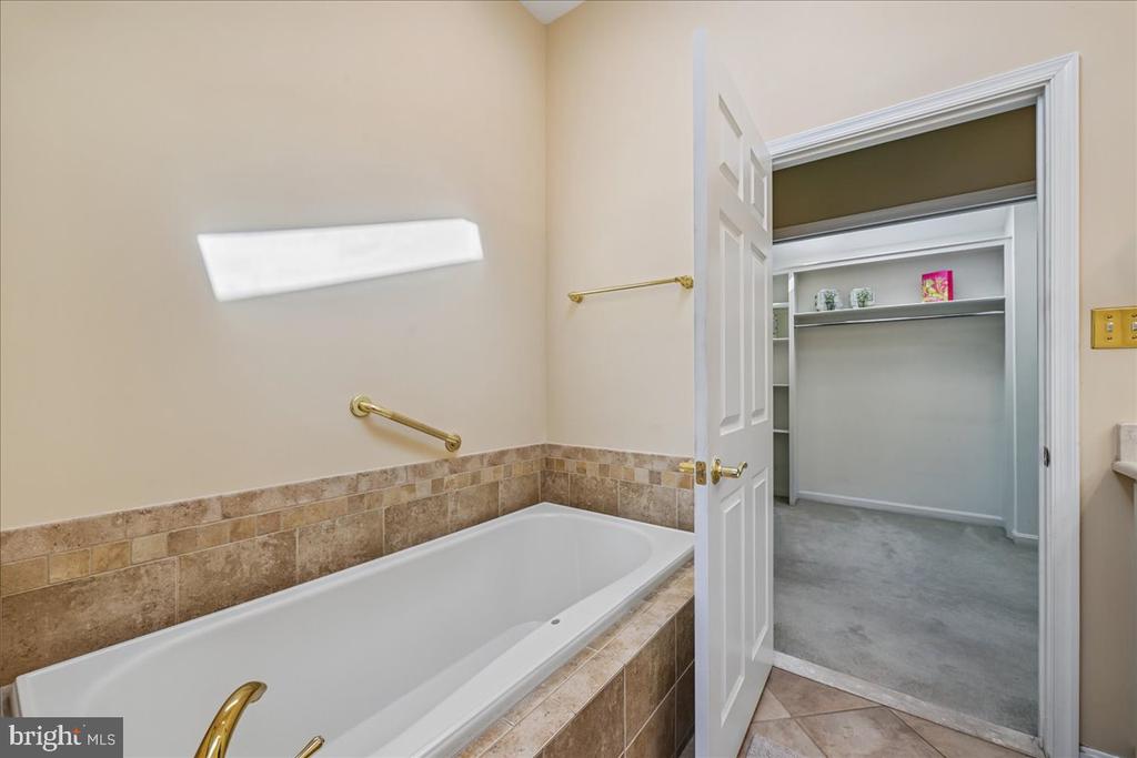 8722 HIGDON DRIVE