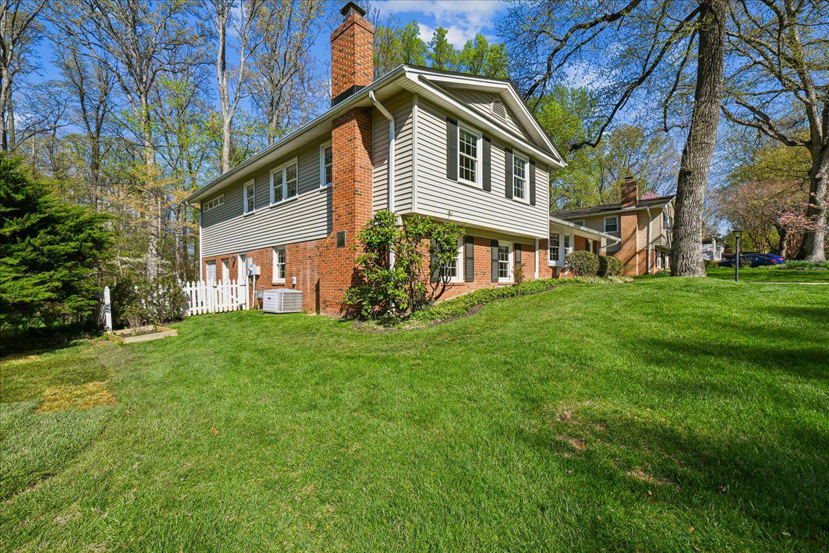 8722 HIGDON DRIVE
