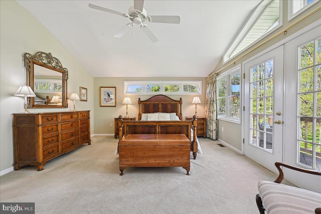8722 HIGDON DRIVE