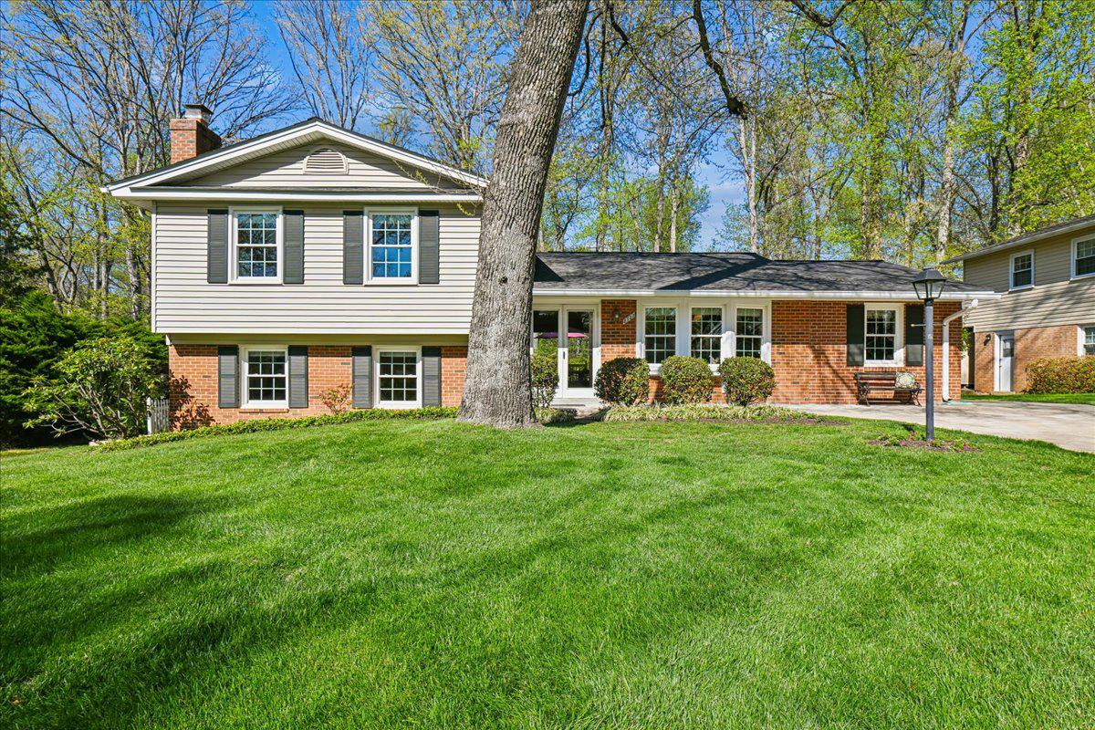 8722 HIGDON DRIVE