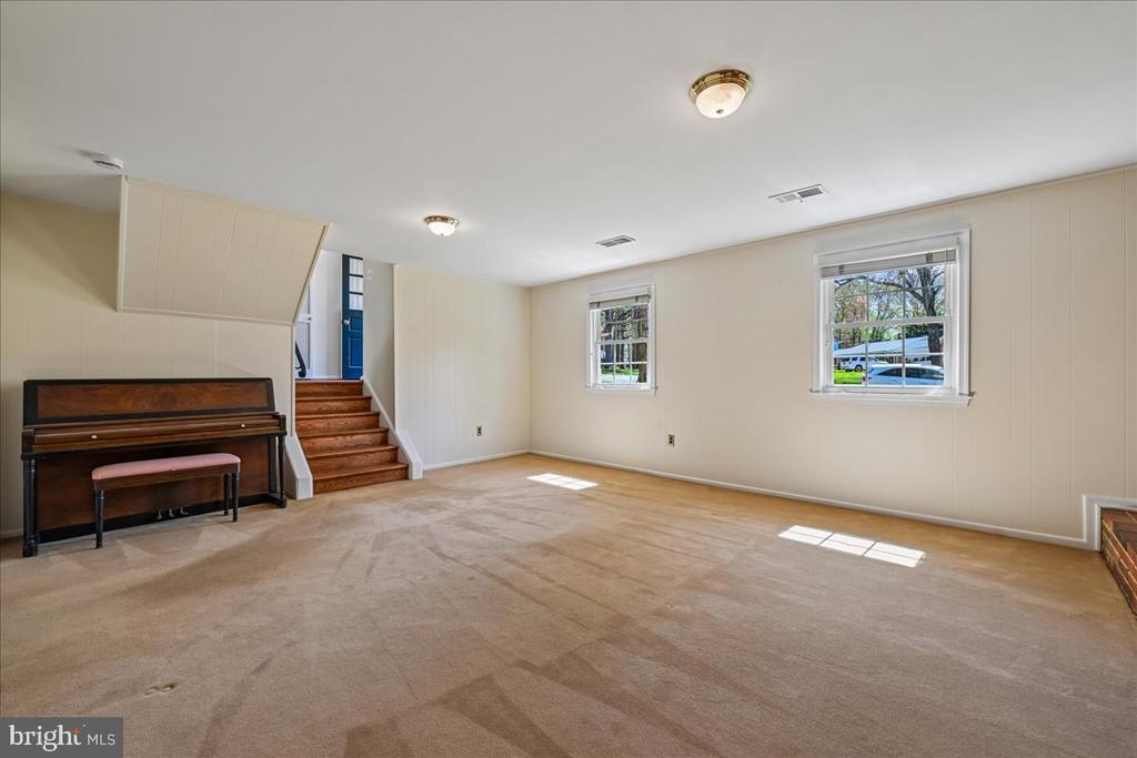 8722 HIGDON DRIVE