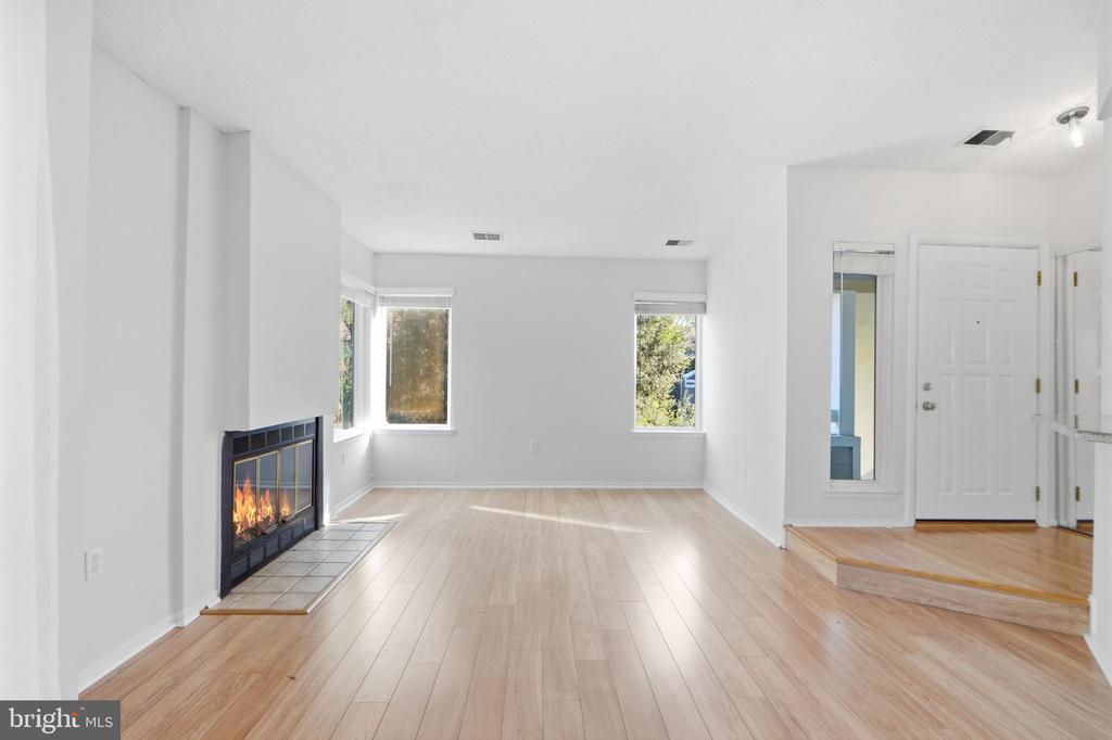 1968 VILLARIDGE DRIVE B