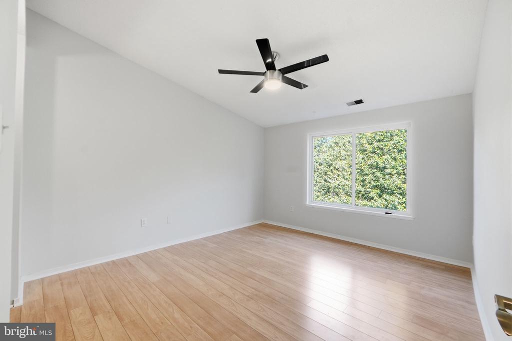 1968 VILLARIDGE DRIVE B