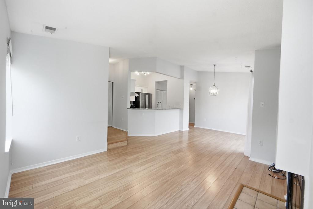 1968 VILLARIDGE DRIVE B