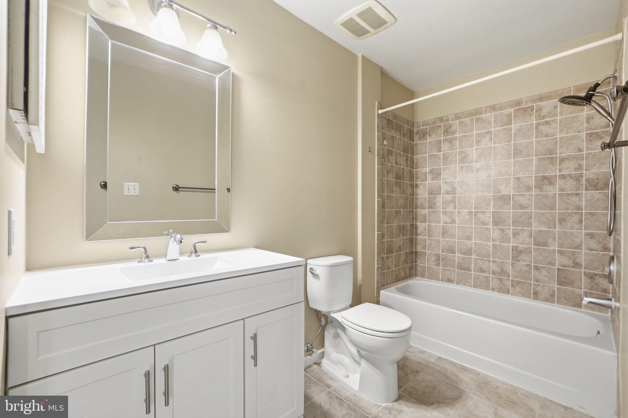 1968 VILLARIDGE DRIVE B