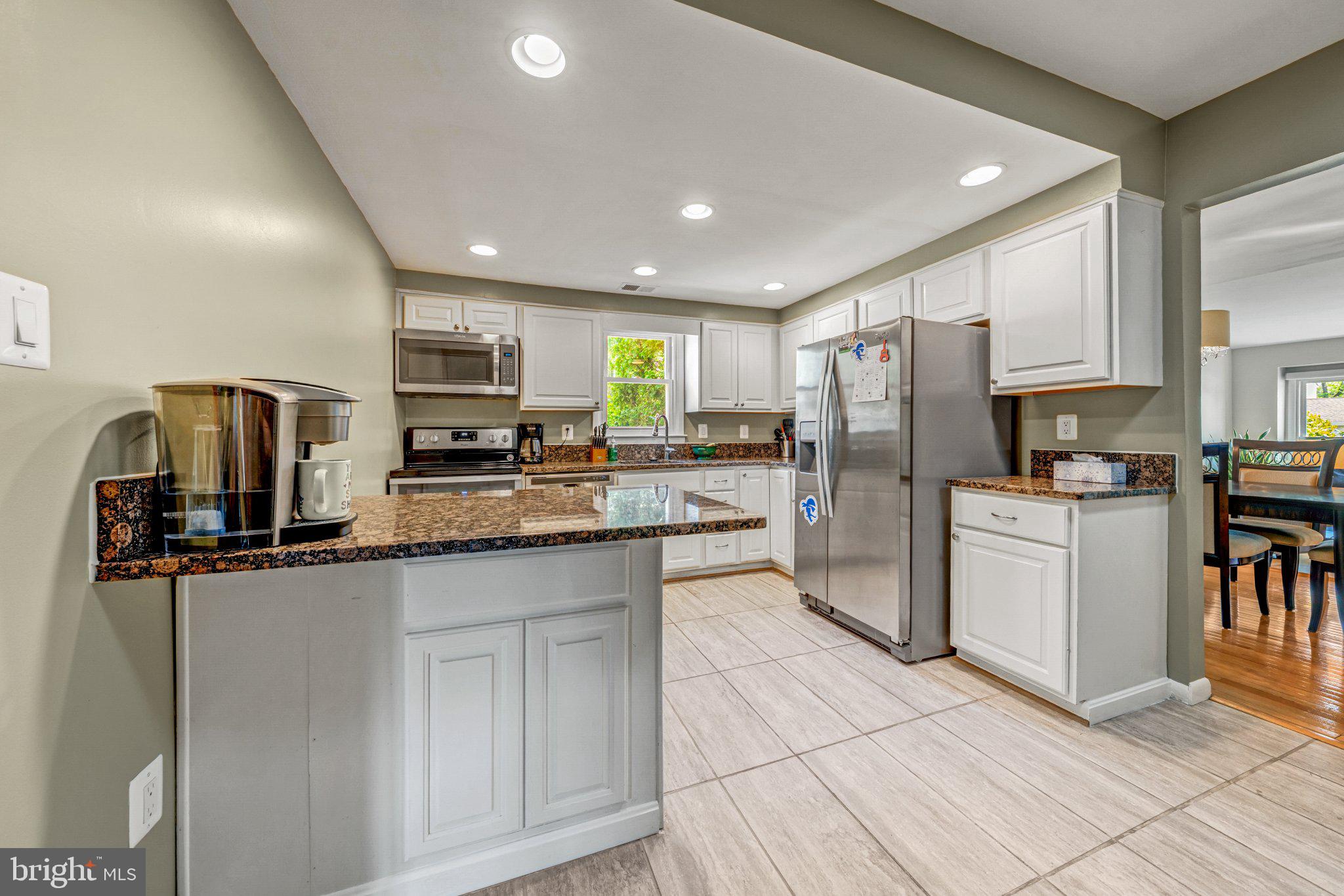 1634 NATHAN LN