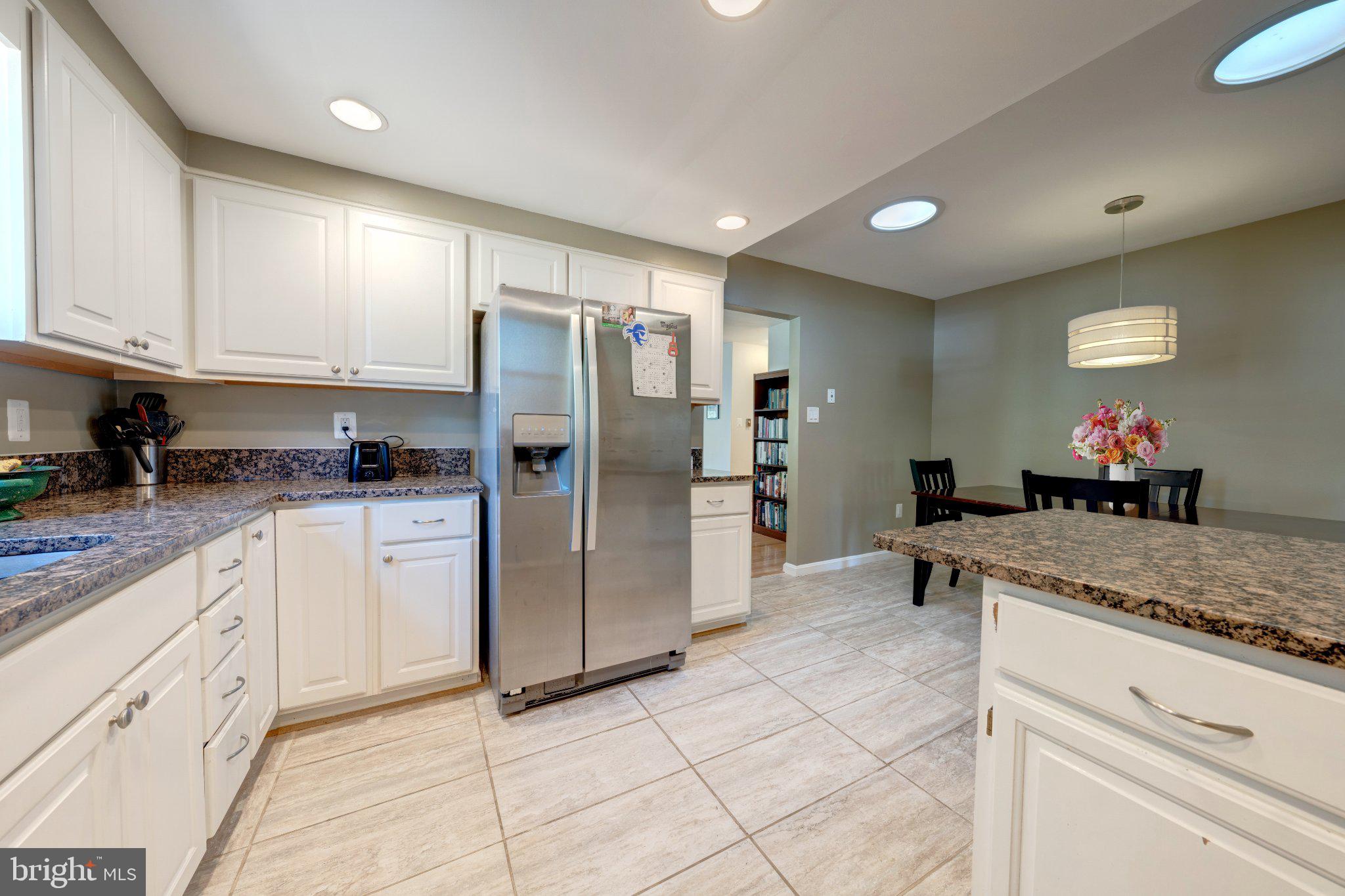 1634 NATHAN LN