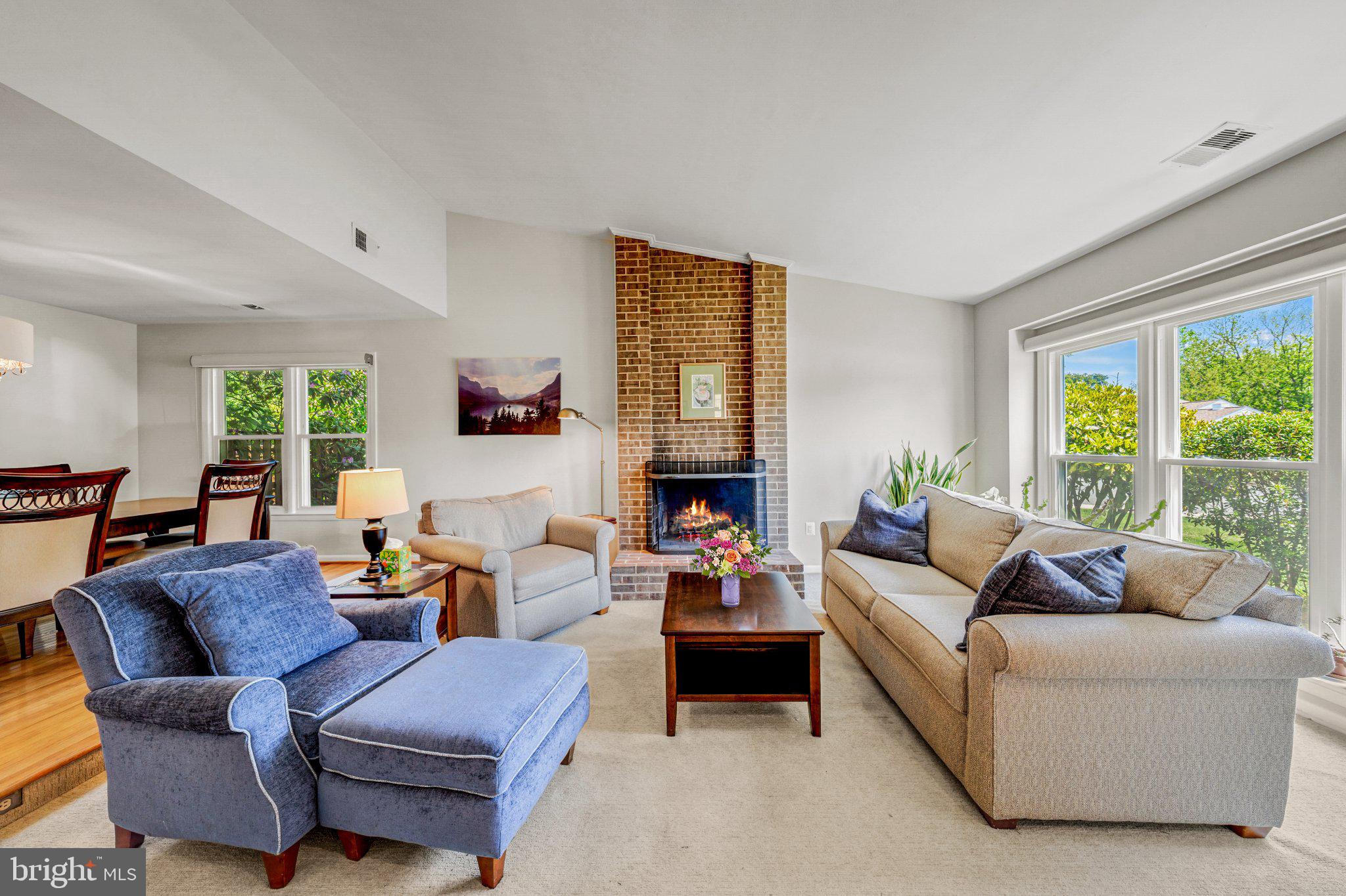 1634 NATHAN LN