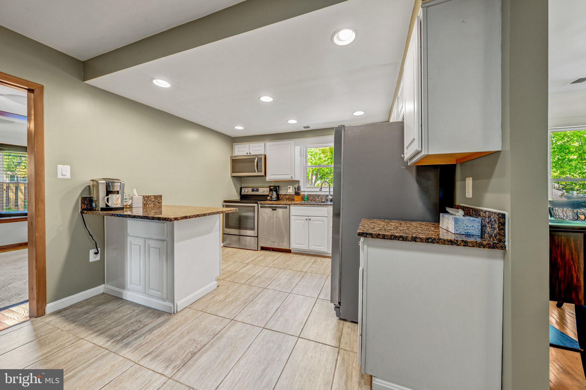 1634 NATHAN LN