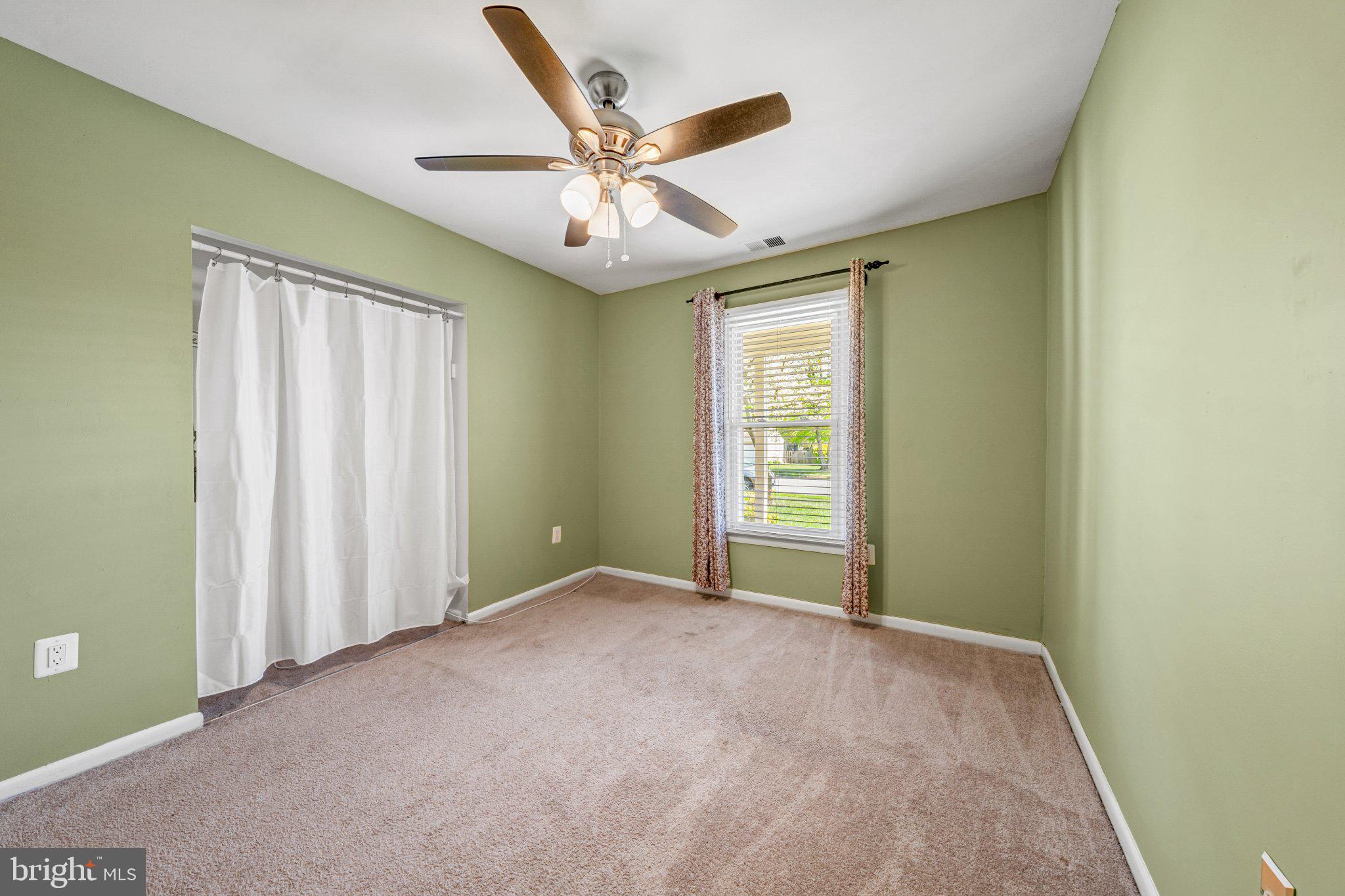 1634 NATHAN LN