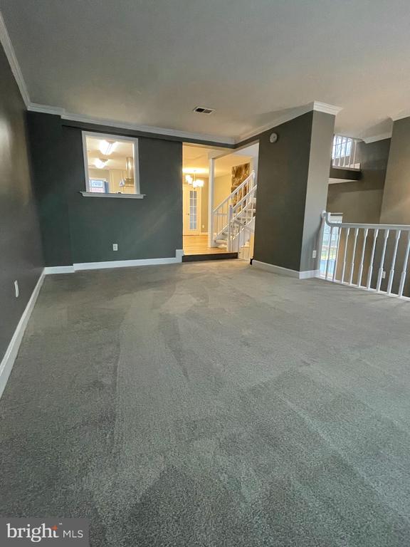 8012 MERRY OAKS COURT