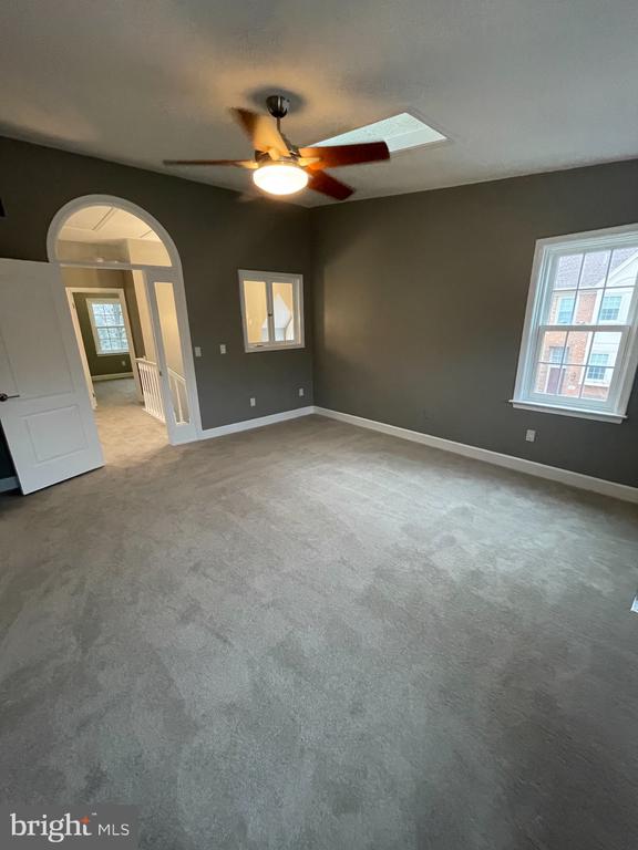 8012 MERRY OAKS COURT