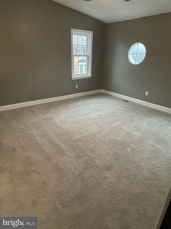 8012 MERRY OAKS COURT