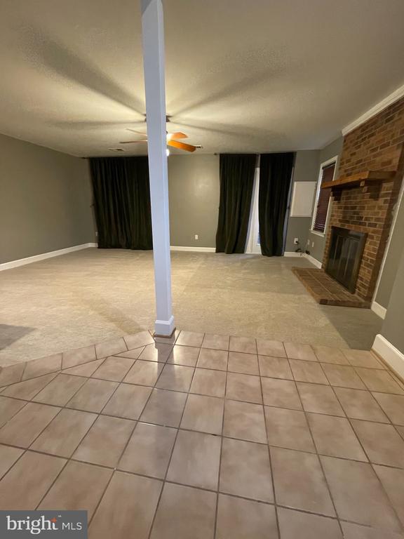 8012 MERRY OAKS COURT